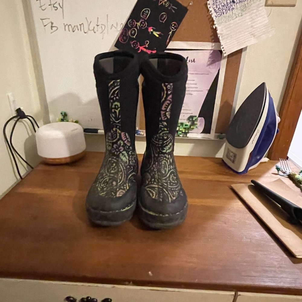 Bogs boots girls size 3